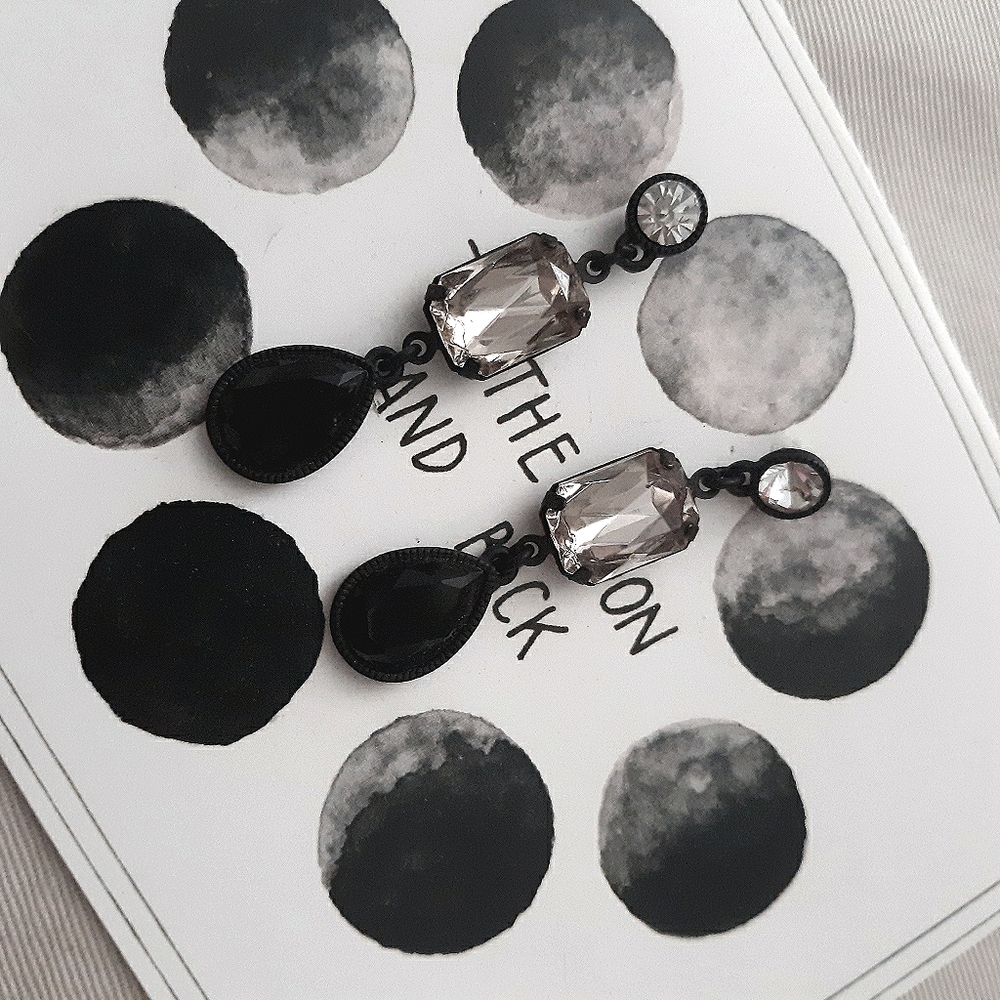 {Tear Drop earrings }